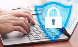 وزیر ارتباطات: رفع فیلترینگ همۀ پلتفرمها در دستور کار قرار دارد