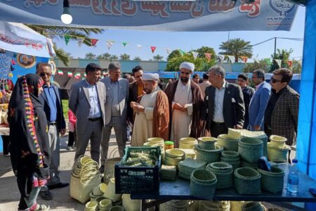 برگزاری نمایشگاه توانمندی های زنان روستایی و عشایر