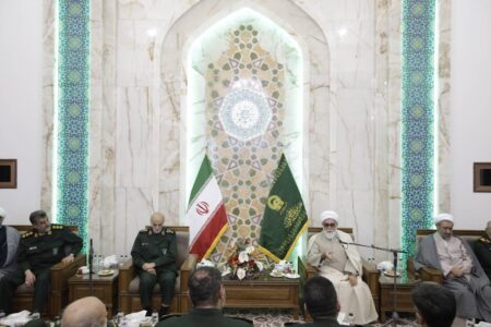 تولیت آستان قدس رضوی در دیدار جمعی از پاسداران انقلاب اسلامی: امام حسین(ع)؛ الگویی بی‌بدیل برای پاسداران و مدافعان ارزش‌های الهی است