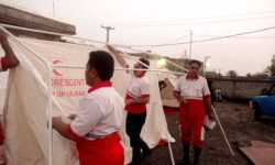 امدادرسانی هلالاحمر به ۱۰۰ نفر متاثر از سیل در قلعهگنج