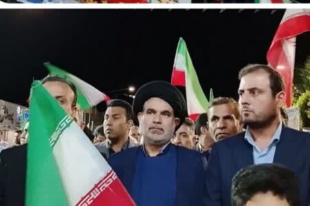 تجلی «اقتدار ملی» در گام‌های استوار جهادگران اقتصادی جنوب کرمان/ طنین همبستگی صنعت‌گران و بازاریان در میدان افتخار