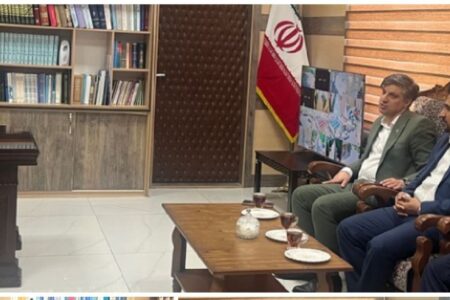 دیدار مدیران ارشد بانک قرض‌الحسنه مهر ایران استان کرمان با فرماندار جیرفت